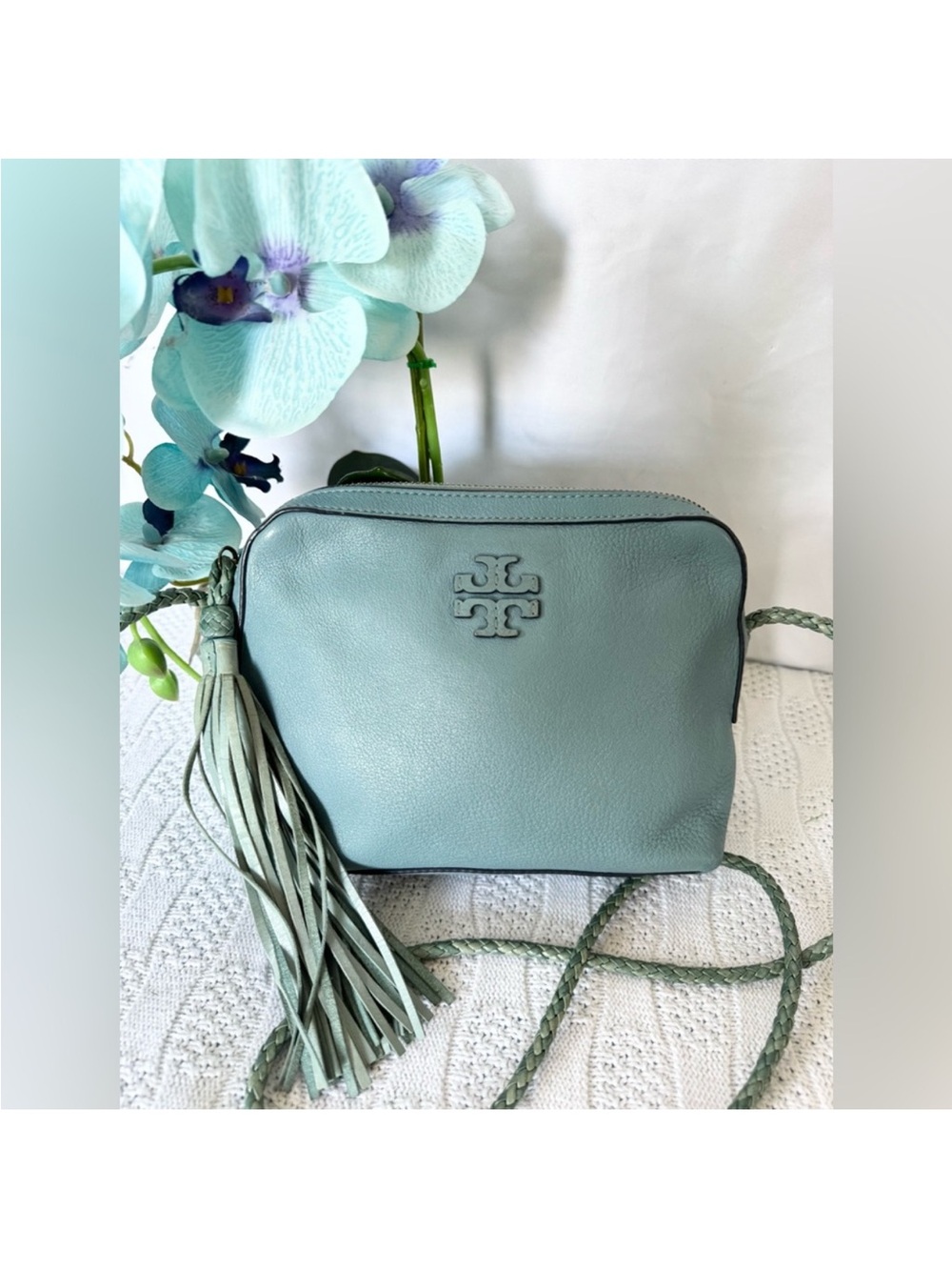 Tory Burch Taylor Camera Bag in Cloud Blue EUC - Picture 1 of 8